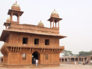 Besøg i Fatehpur Sikri – mogulernes forladte by