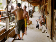 Besøg hos Iban-stammen på Borneo