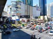 Sukhumvit Road – Bangkoks populære turistgade